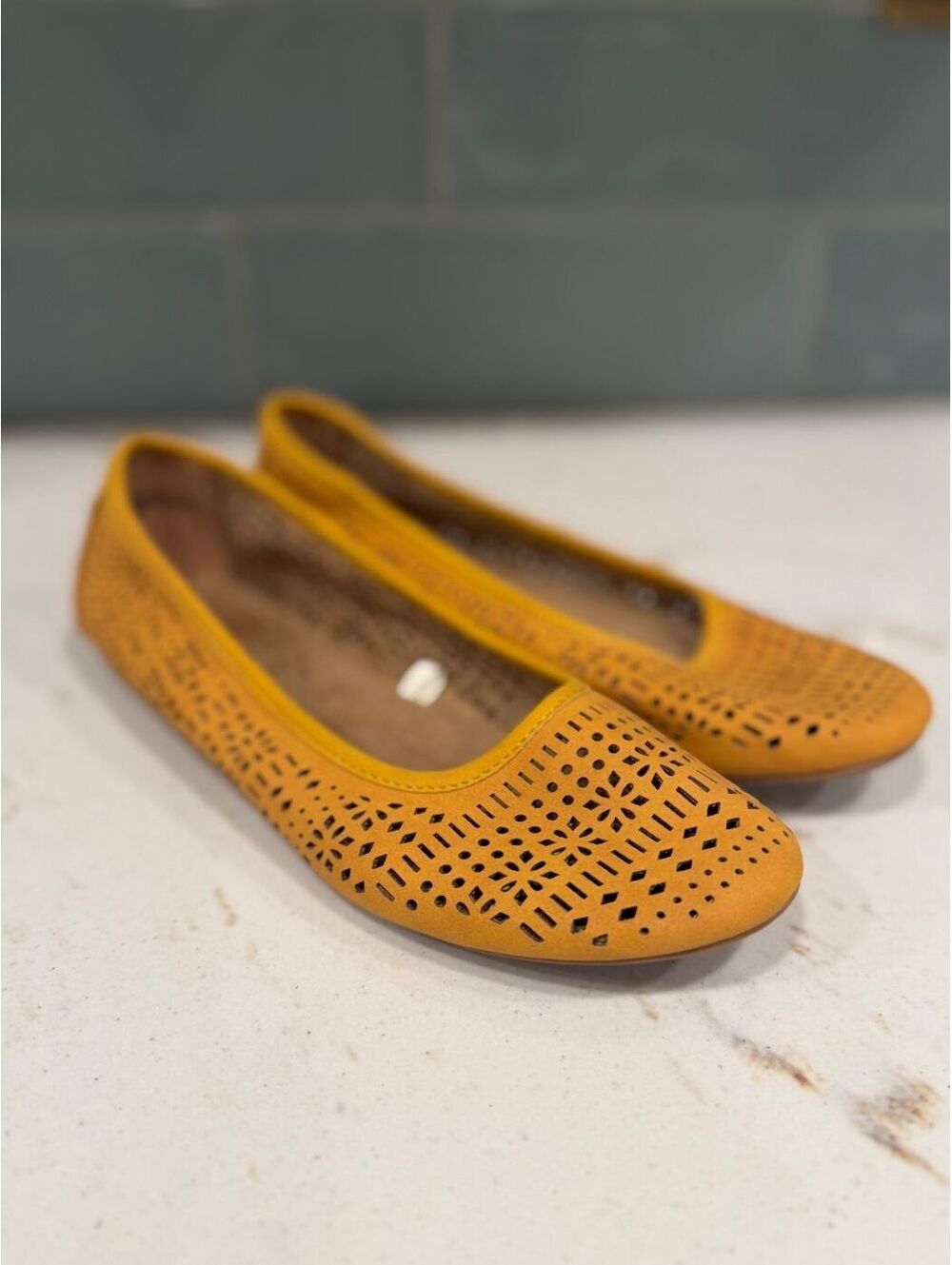 White Mountain Women's Karen Saffron Color Laser Cut Ballet Flats Sz 7 NWOT